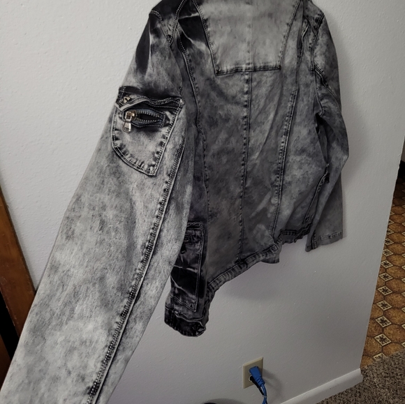 Adam Jacob's Jean Jacket - Picture 2 of 5